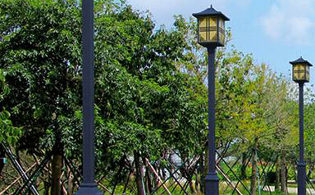 太阳能昂仁庭院灯价格为何差三倍？关键看这几点